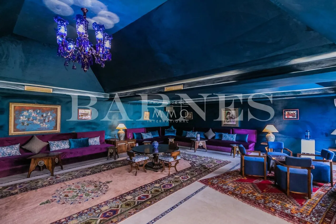 Superbe palais de prestige à la palmeraie – dar tounsi – 8 suites – parc de 1 hectare