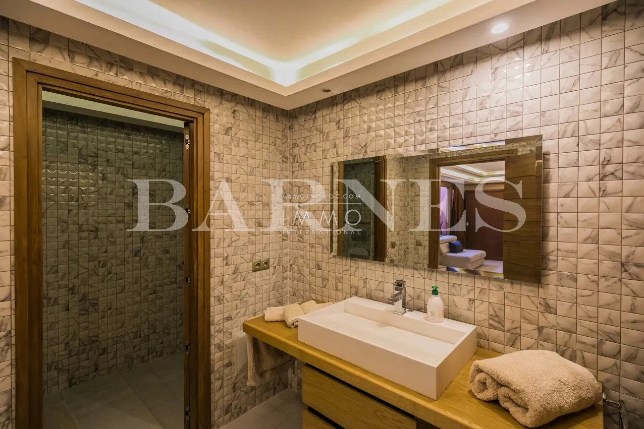 Superbe palais de prestige à la palmeraie – dar tounsi – 8 suites – parc de 1 hectare