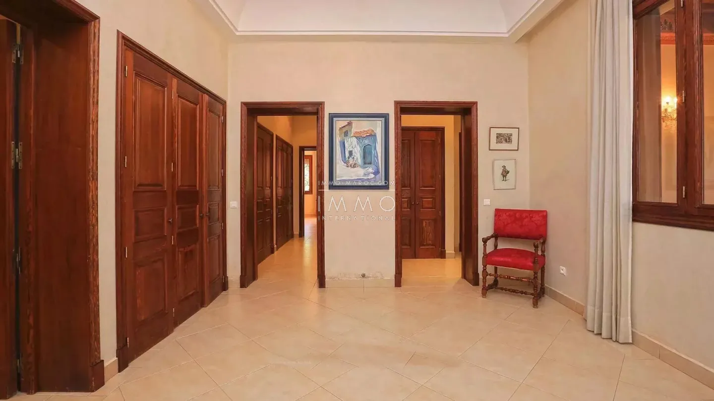 Villa à vendre palmeraie – 10 chambres – 1 200 m² – terrain 1 ha – architecture coloniale & marocaine – parc luxuriant