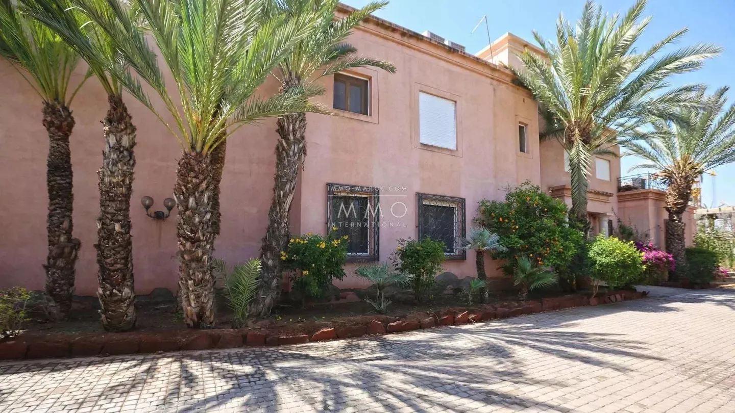 Villa à vendre palmeraie – 10 chambres – 1 200 m² – terrain 1 ha – architecture coloniale & marocaine – parc luxuriant