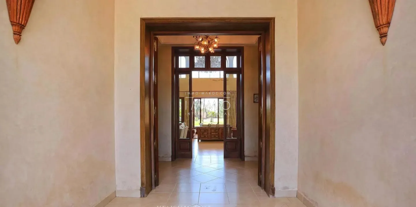 Villa à vendre palmeraie – 10 chambres – 1 200 m² – terrain 1 ha – architecture coloniale & marocaine – parc luxuriant