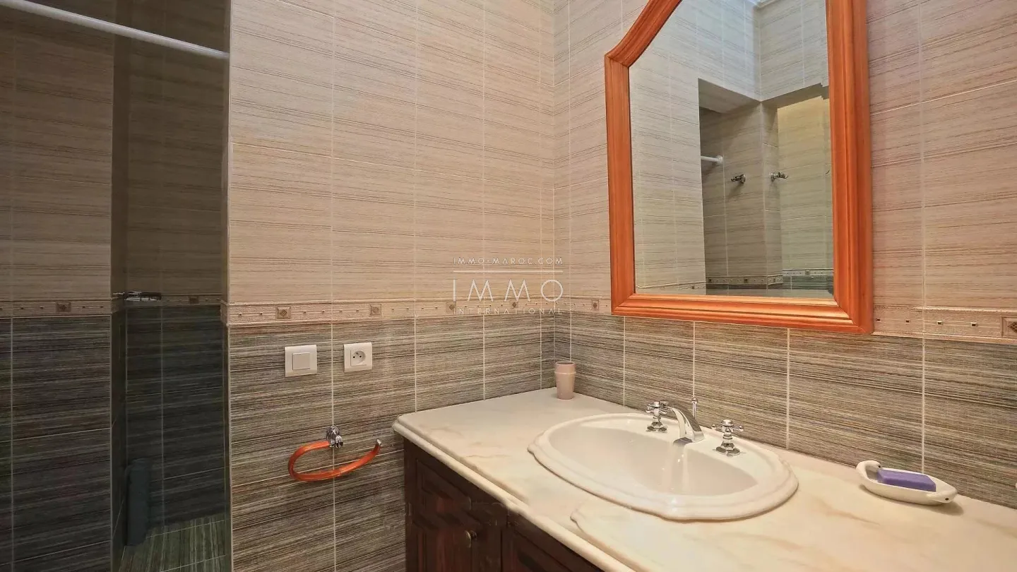 Villa à vendre palmeraie – 10 chambres – 1 200 m² – terrain 1 ha – architecture coloniale & marocaine – parc luxuriant