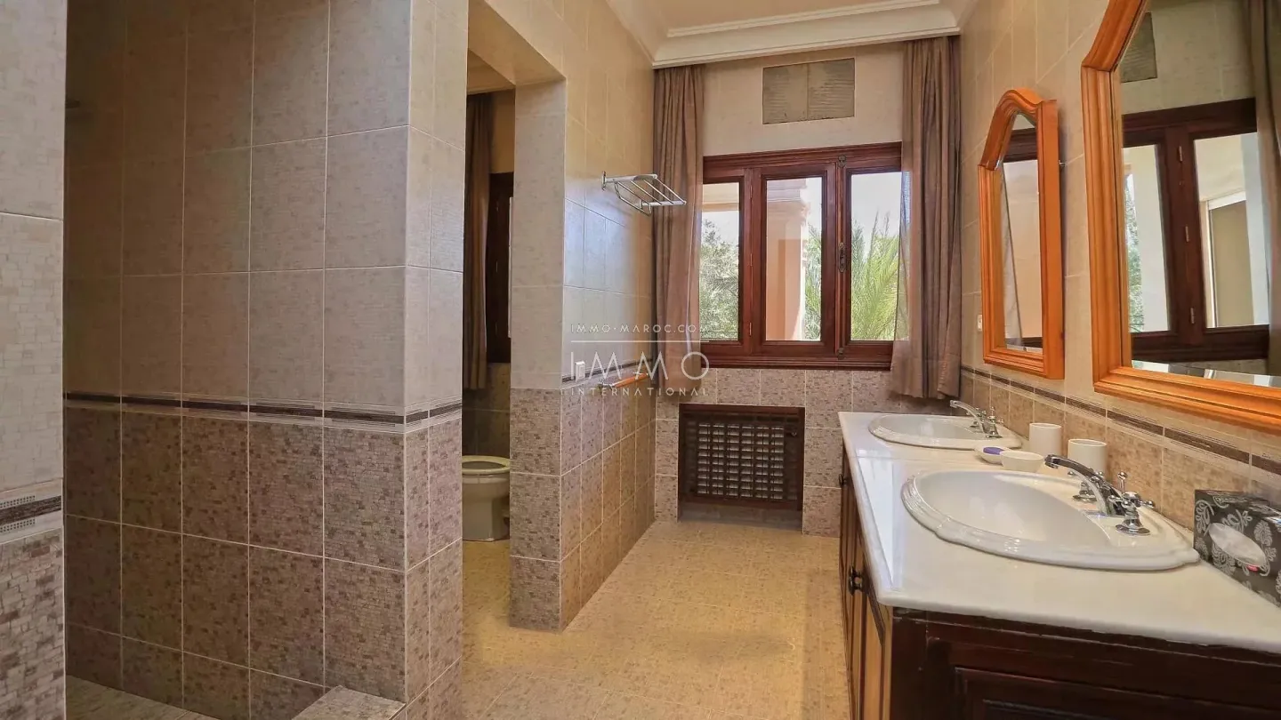 Villa à vendre palmeraie – 10 chambres – 1 200 m² – terrain 1 ha – architecture coloniale & marocaine – parc luxuriant