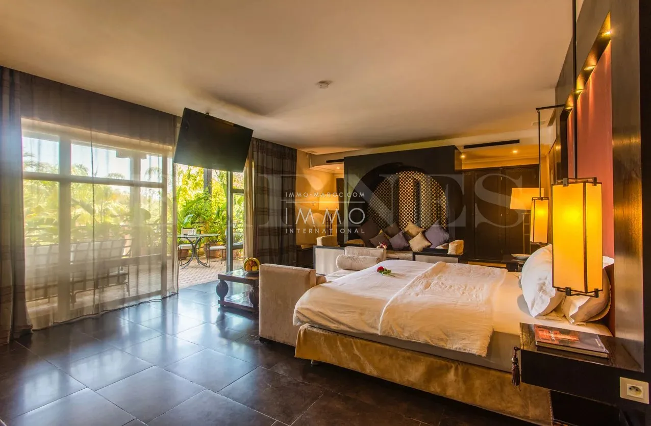 Palais d’hôtes d’exception à vendre – palmeraie – 19 suites – domaine de 2,2 hectares