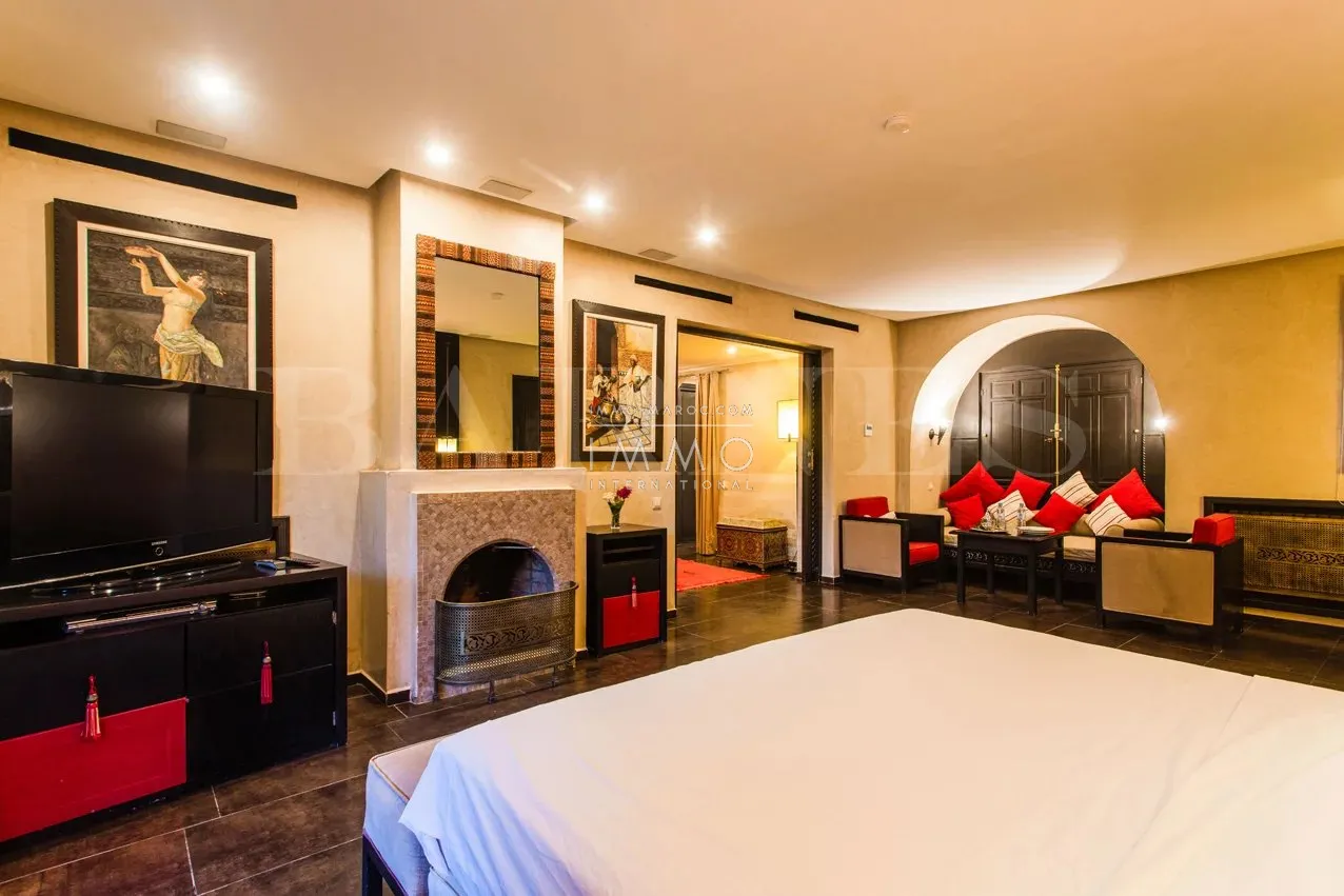 Palais d’hôtes d’exception à vendre – palmeraie – 19 suites – domaine de 2,2 hectares