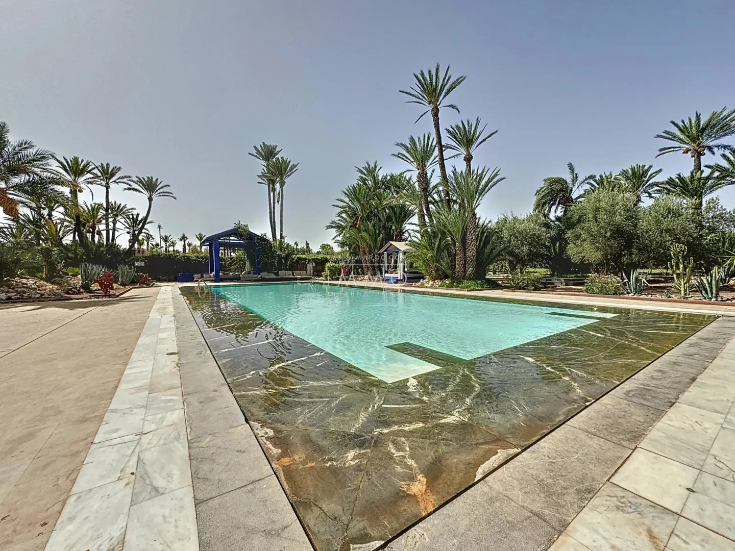 Villa kasbah chic à vendre en palmeraie – signée Élie mouyal – 10 chambres