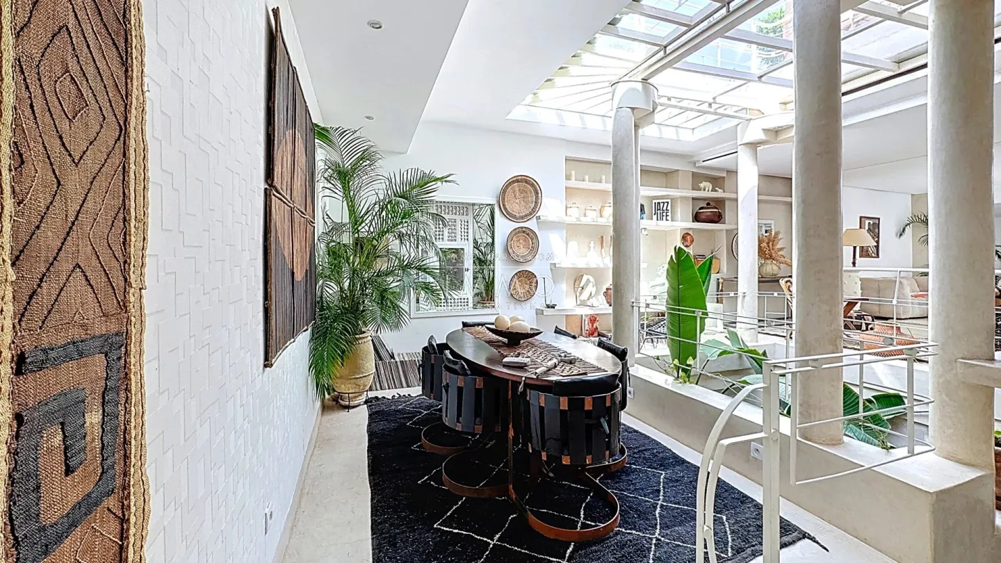 Riad à vendre – médina – 4 chambres – vue jardins mamounia – piscine chauffée rooftop – art déco – rénové – maison d'hôtes possible