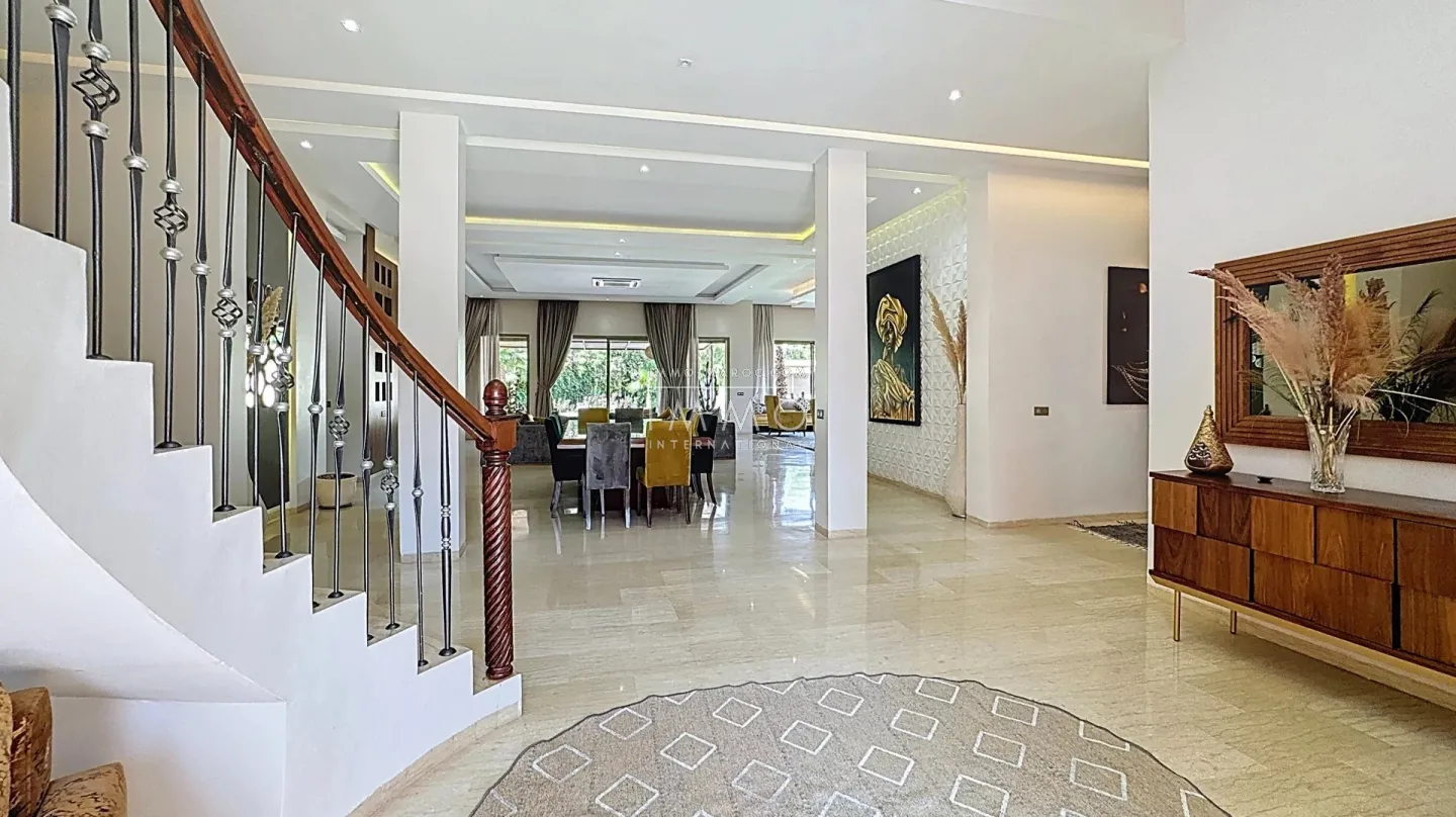 Villa d’exception à la location longue durée – route de fès, marrakech