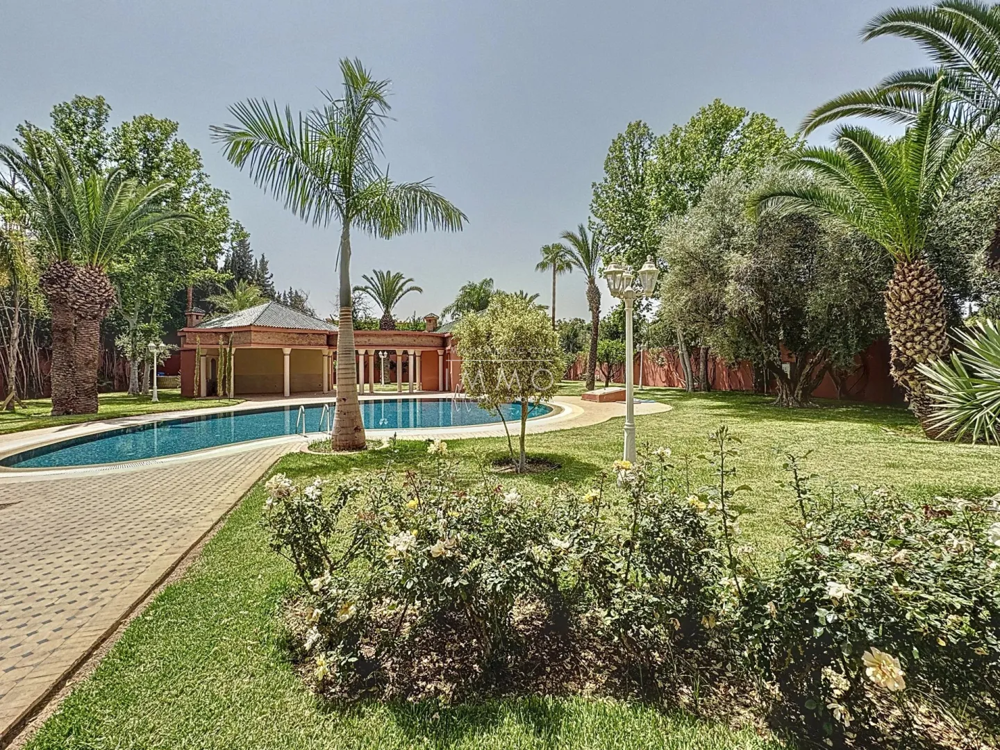 Barnes marrakech vous propose une villa ,située dans le quartier résidentiel et très recherché d’agdal