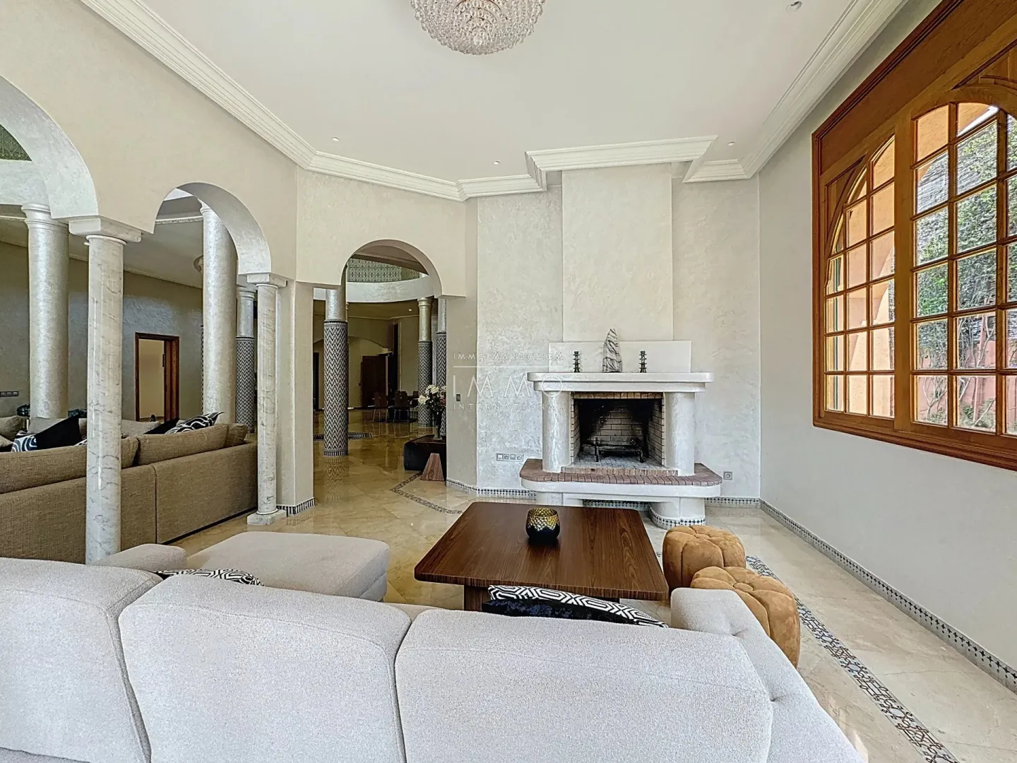 Barnes marrakech vous propose une villa ,située dans le quartier résidentiel et très recherché d’agdal