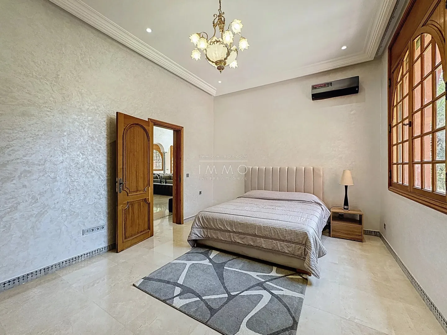 Barnes marrakech vous propose une villa ,située dans le quartier résidentiel et très recherché d’agdal