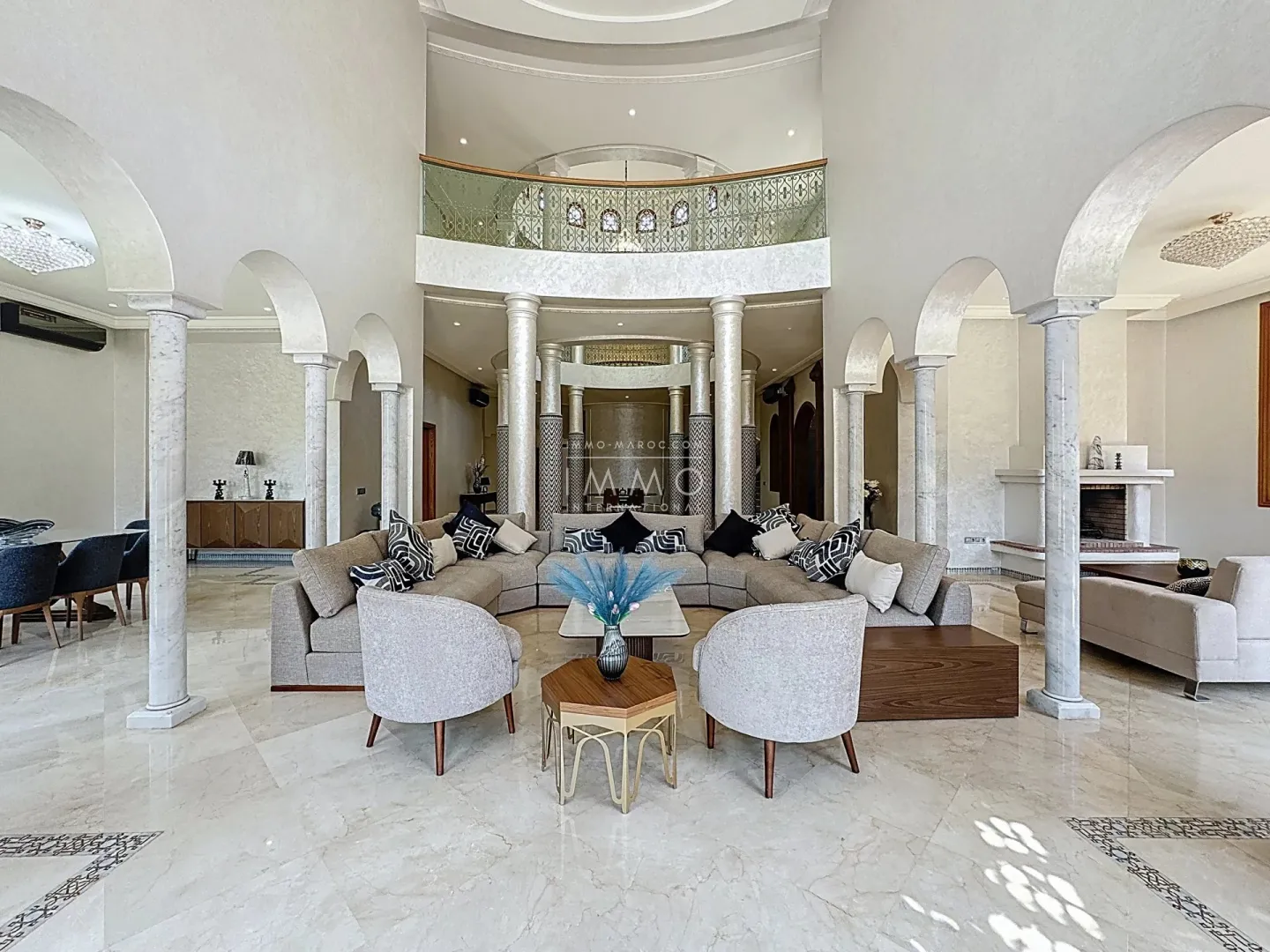 Barnes marrakech vous propose une villa ,située dans le quartier résidentiel et très recherché d’agdal