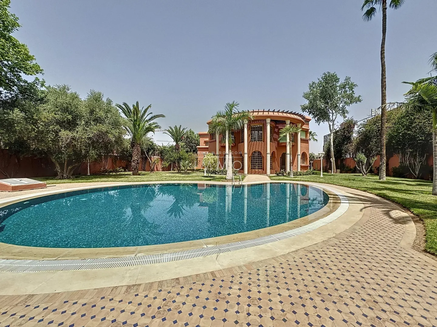 Barnes marrakech vous propose une villa ,située dans le quartier résidentiel et très recherché d’agdal