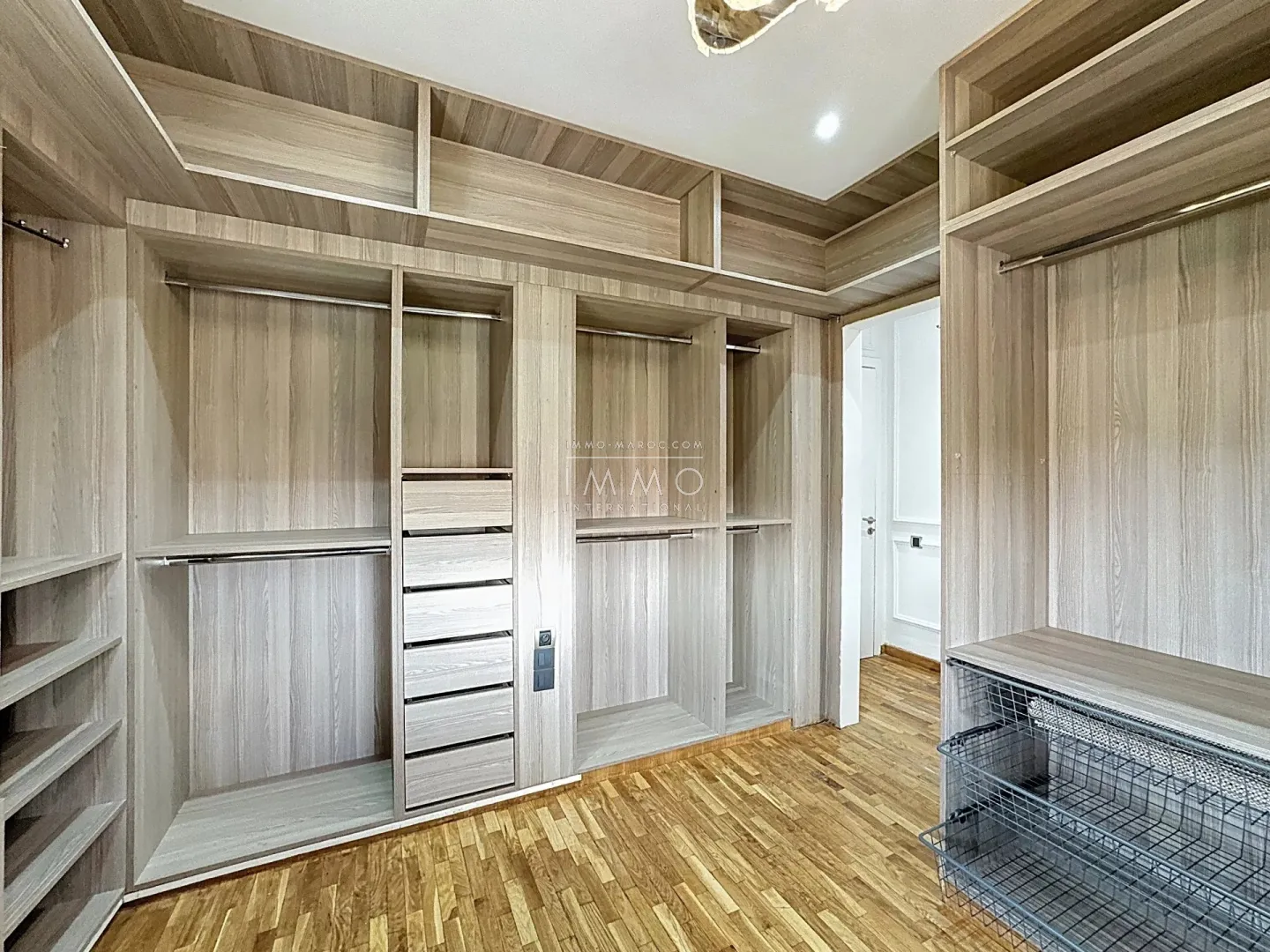 Appartement à vendre agdal – 3 chambres – 106 m² – 2ème étage – meublé – résidence fermée sécurisée