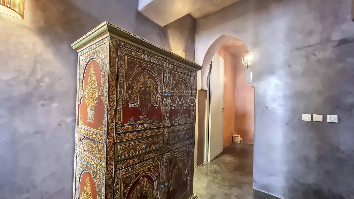 Riad à vendre – riad laarouss – 4 chambres – piscine – vue atlas & toits médina – accès voiture – maison d'hôtes possible