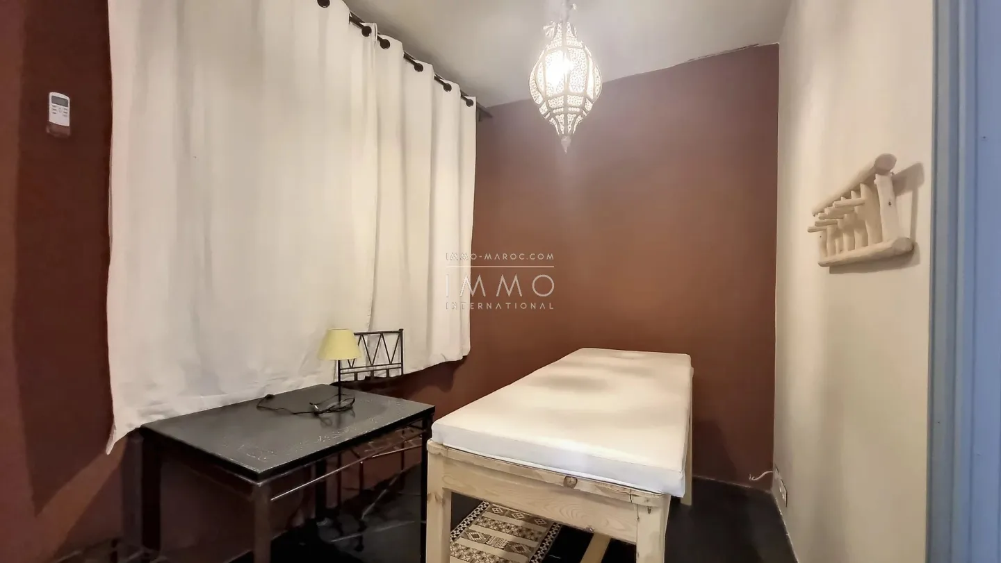 Riad à vendre – riad laarouss – 4 chambres – piscine – vue atlas & toits médina – accès voiture – maison d'hôtes possible