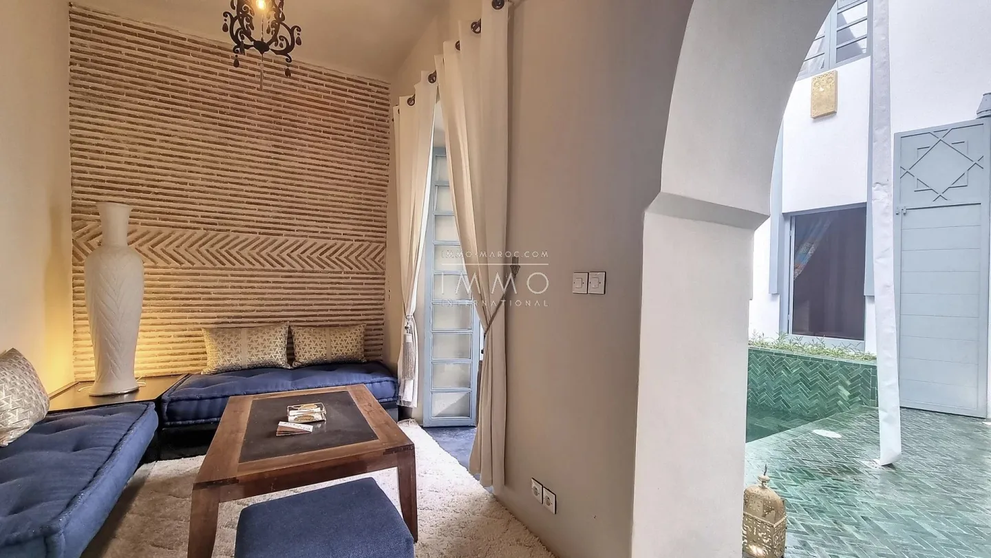 Riad à vendre – riad laarouss – 4 chambres – piscine – vue atlas & toits médina – accès voiture – maison d'hôtes possible