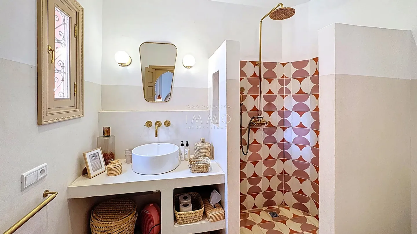 Riad à vendre – kasbah – 3 chambres – beldi chic – piscine – titré – meublé clé en main