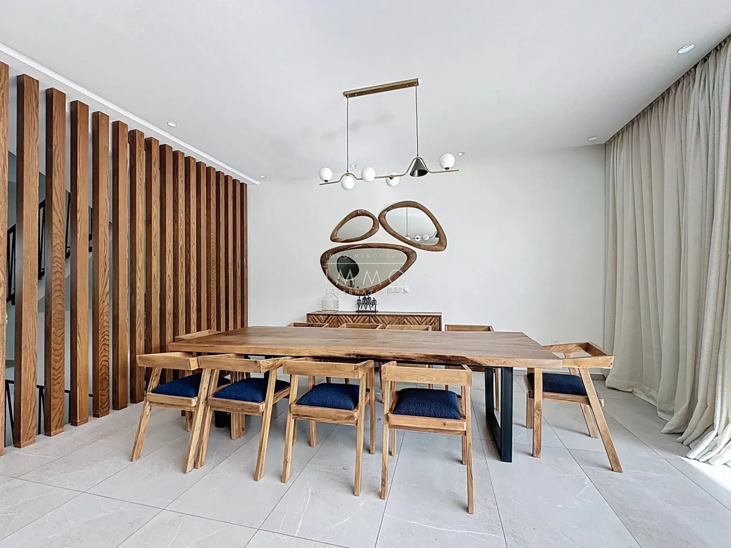 Villa à vendre marrakech – 5 suites – 590 m² – terrain 294 m² + 250 m² jouissance – hammam sauna cinéma – meublée sketch