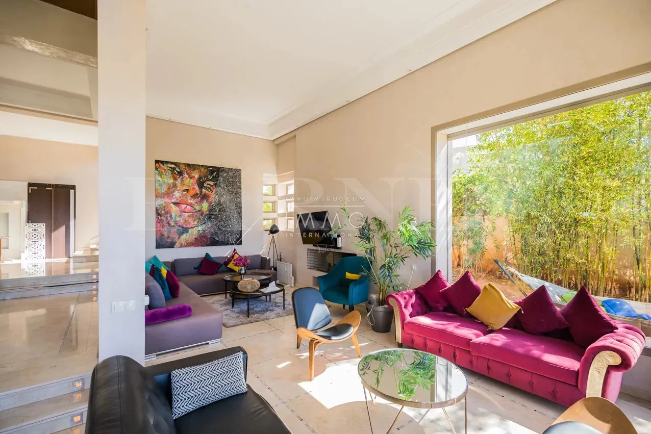 Villa moderne en front de golf à vendre – secteur agdal – 4 chambres – design contemporain