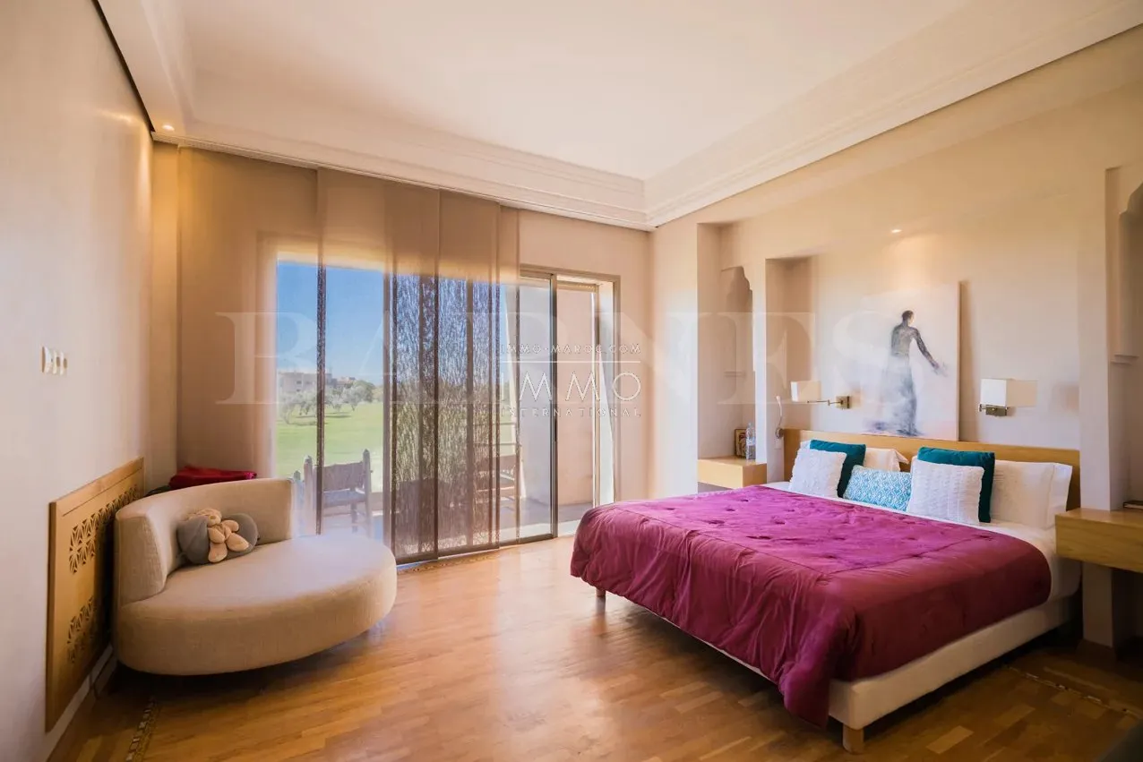 Villa moderne en front de golf à vendre – secteur agdal – 4 chambres – design contemporain