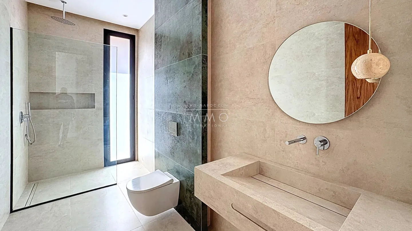 Villa contemporaine plain-pied sur 1350 m2 de terrain