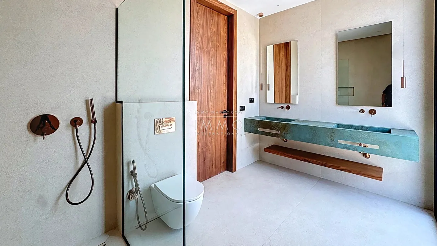 Villa contemporaine plain-pied sur 1350 m2 de terrain