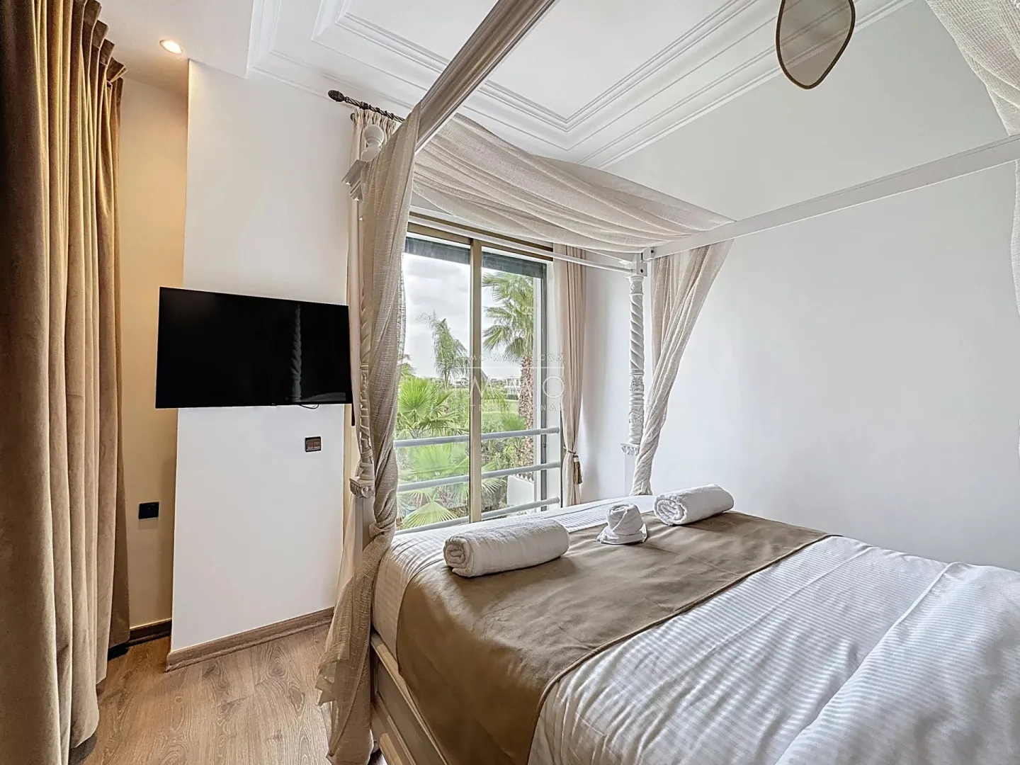 Villa à vendre en front de golf argan marrakech – 4 suites – 350 m² – piscine chauffée.