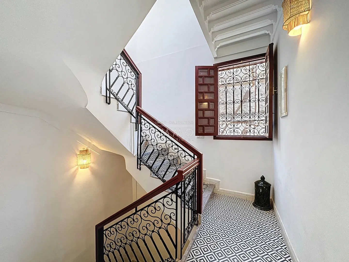 Très joli riad titré avec autorisation d’exploitation – maison d’hôtes de charme (6 suites)