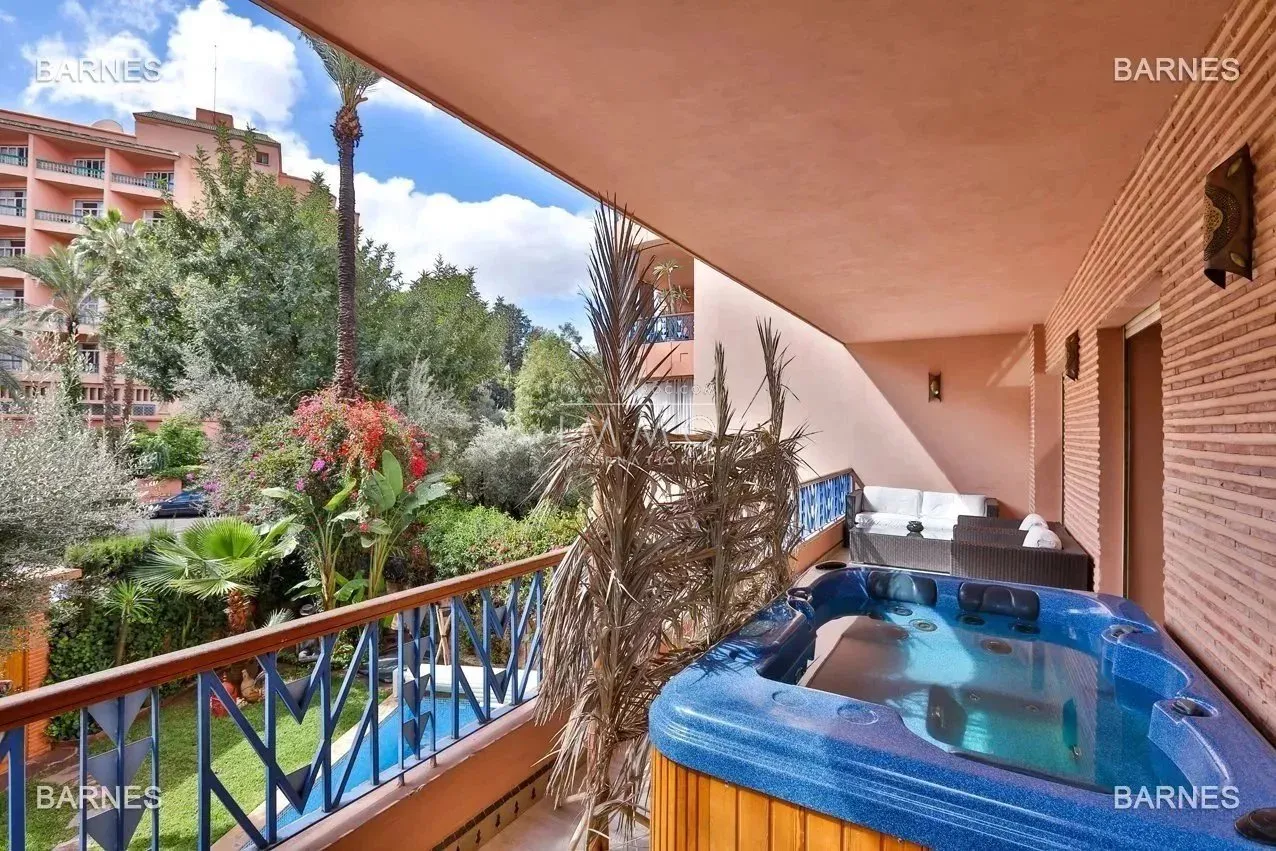 Duplex avec piscine privée à vendre hivernage marrakech - 3 chambres - 198m² + jardin 242m²