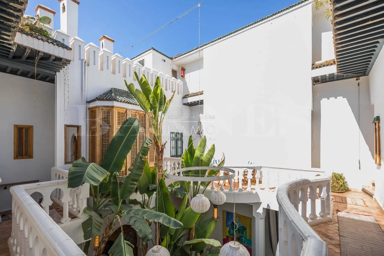 Riad à vendre – bab doukkala – 9 chambres – deux riads communicants – maison d'hôtes en exploitation – piscine & jacuzzi – potentiel hôtelier
