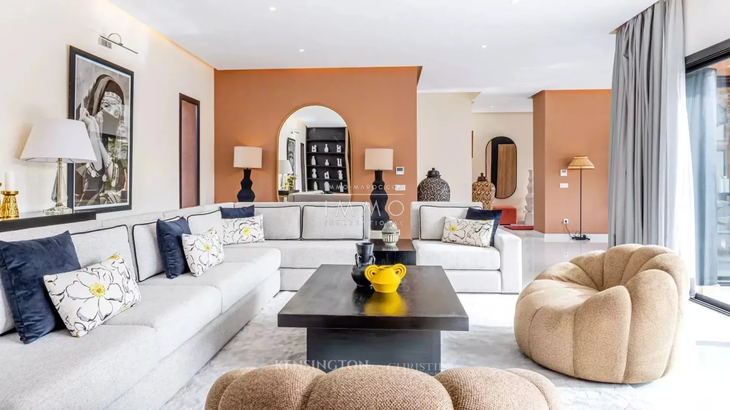 Villa à vendre golf amelkis – 4 chambres – 420 m² – terrain 1 200 m² – piscine chauffée – panneaux solaires – atlas nakhil