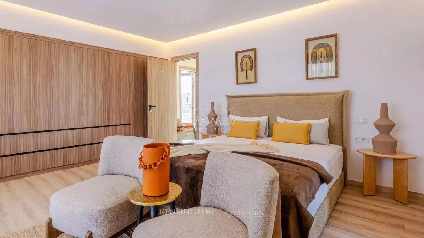 Villa à vendre golf amelkis – 4 chambres – 420 m² – terrain 1 200 m² – piscine chauffée – panneaux solaires – atlas nakhil