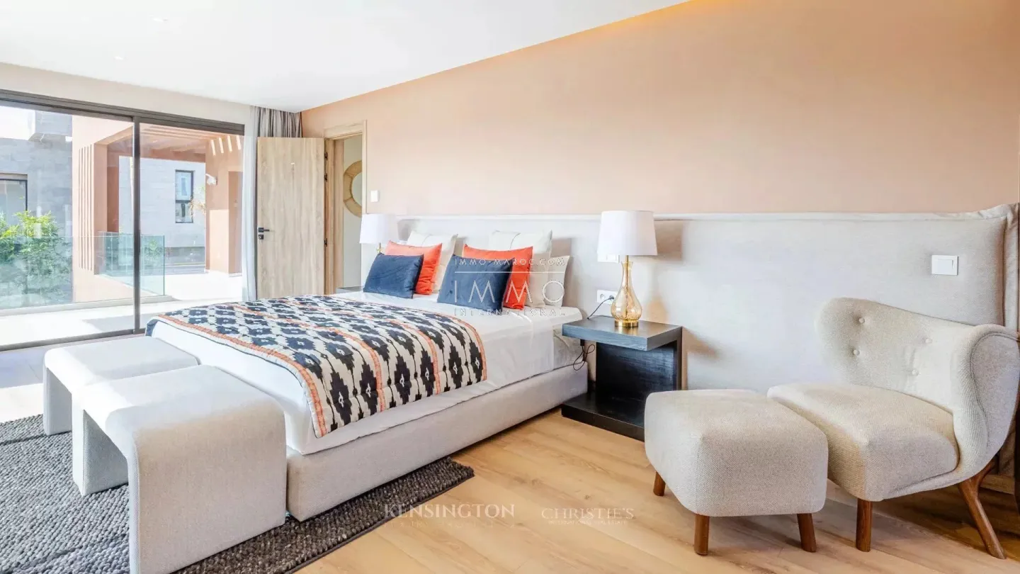 Villa à vendre golf amelkis – 4 chambres – 420 m² – terrain 1 200 m² – piscine chauffée – panneaux solaires – atlas nakhil