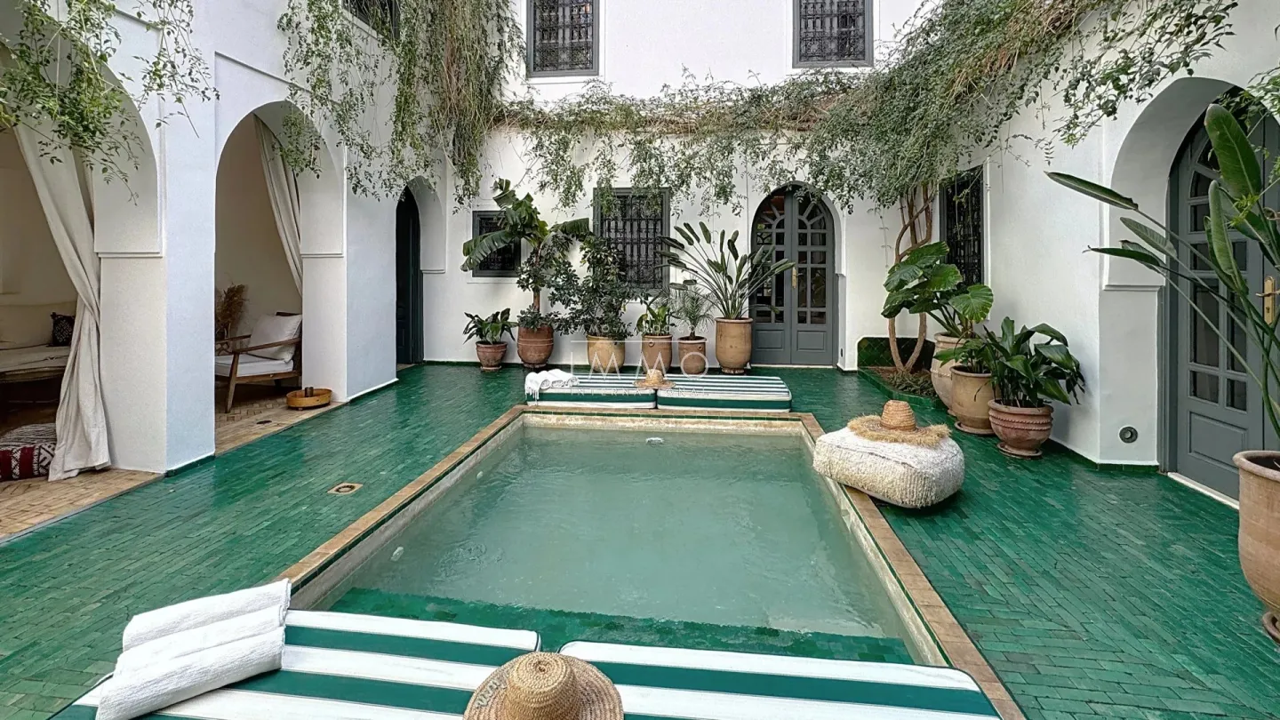 Riad à vendre – derb dabachi – 4 suites – rénové 2023 – terrasse panoramique médina – finitions haut de gamme – maison d'hôtes possible