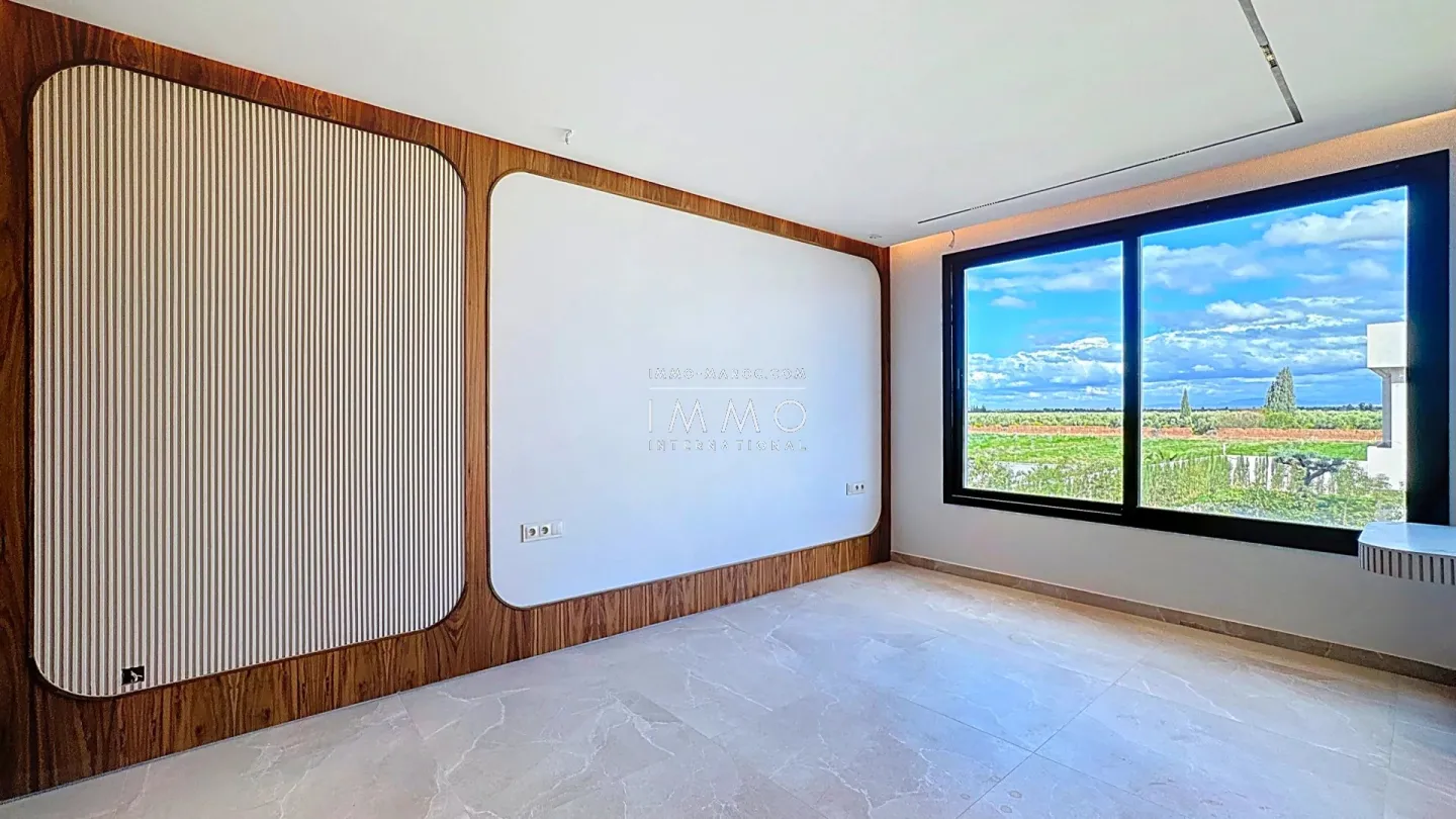 Villa à vendre route de l'ourika – 5 suites – 560 m² – terrain 1 250 m² – neuve – vue atlas – jacuzzi – salon encastré