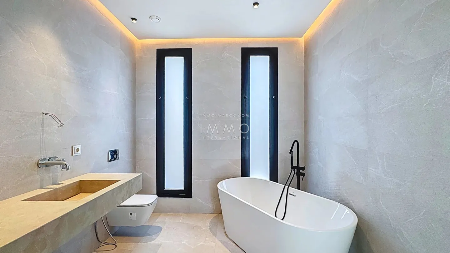 Villa à vendre route de l'ourika – 5 suites – 560 m² – terrain 1 250 m² – neuve – vue atlas – jacuzzi – salon encastré
