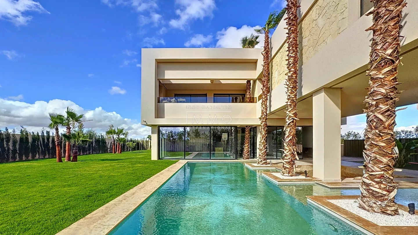 Villa à vendre route de l'ourika – 5 suites – 560 m² – terrain 1 250 m² – neuve – vue atlas – jacuzzi – salon encastré