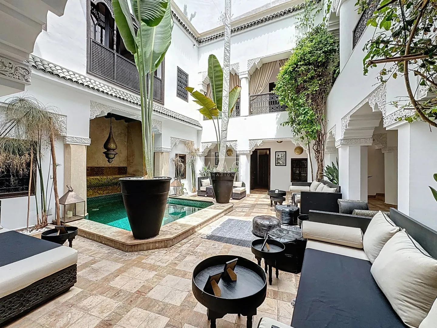 Riad à vendre – bab doukkala – 7 chambres – maison d'hôtes beldi chic – bassin chauffé – spa & hammam – potentiel hôtelier