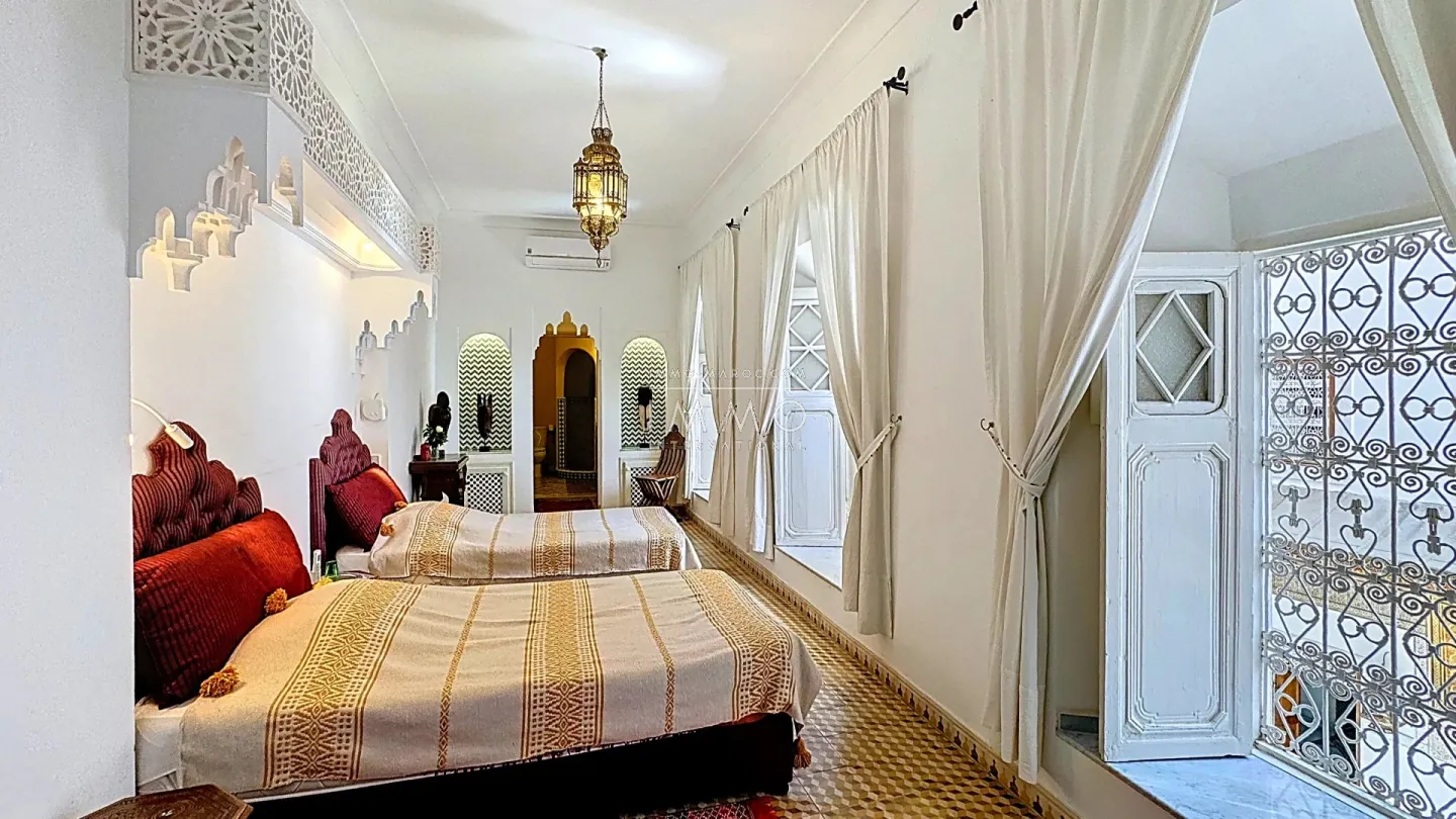 Riad à vendre – riad zitoun kedim – 6 suites – hammam – bassin rooftop – vue koutoubia – architecture traditionnelle – maison d'hôtes possible