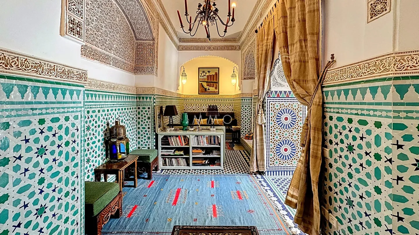 Riad à vendre – riad zitoun kedim – 6 suites – hammam – bassin rooftop – vue koutoubia – architecture traditionnelle – maison d'hôtes possible