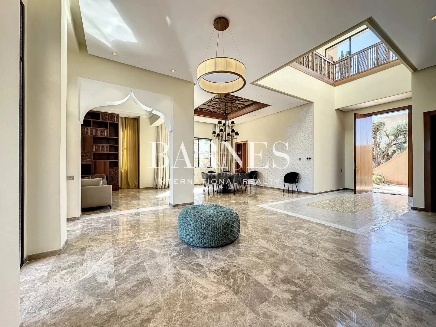 Villa d'exception en front de golf – quartier agdal – 4 suites – style marocain épuré