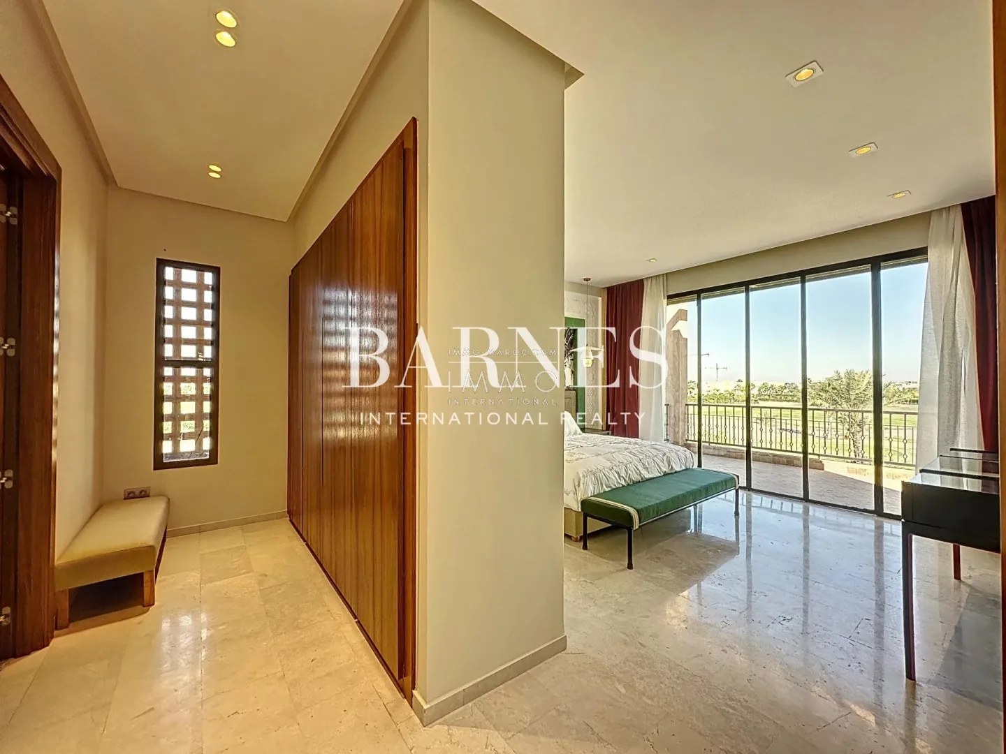 Villa d'exception en front de golf – quartier agdal – 4 suites – style marocain épuré