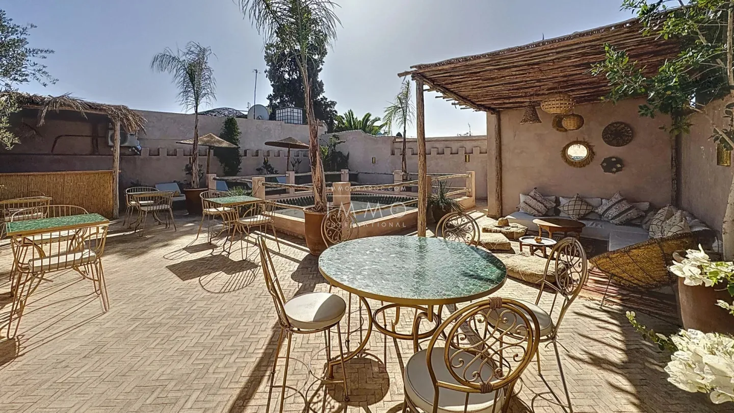 Riad à vendre – dar el bacha – 6 chambres – maison d'hôtes boho chic en activité – piscine chauffée – rooftop vue panoramique – maison d'hôtes possible