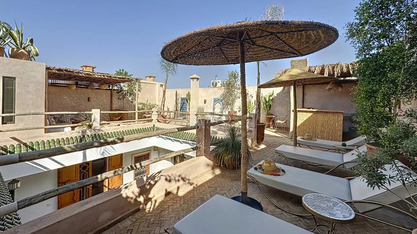 Riad à vendre – dar el bacha – 6 chambres – maison d'hôtes boho chic en activité – piscine chauffée – rooftop vue panoramique – maison d'hôtes possible