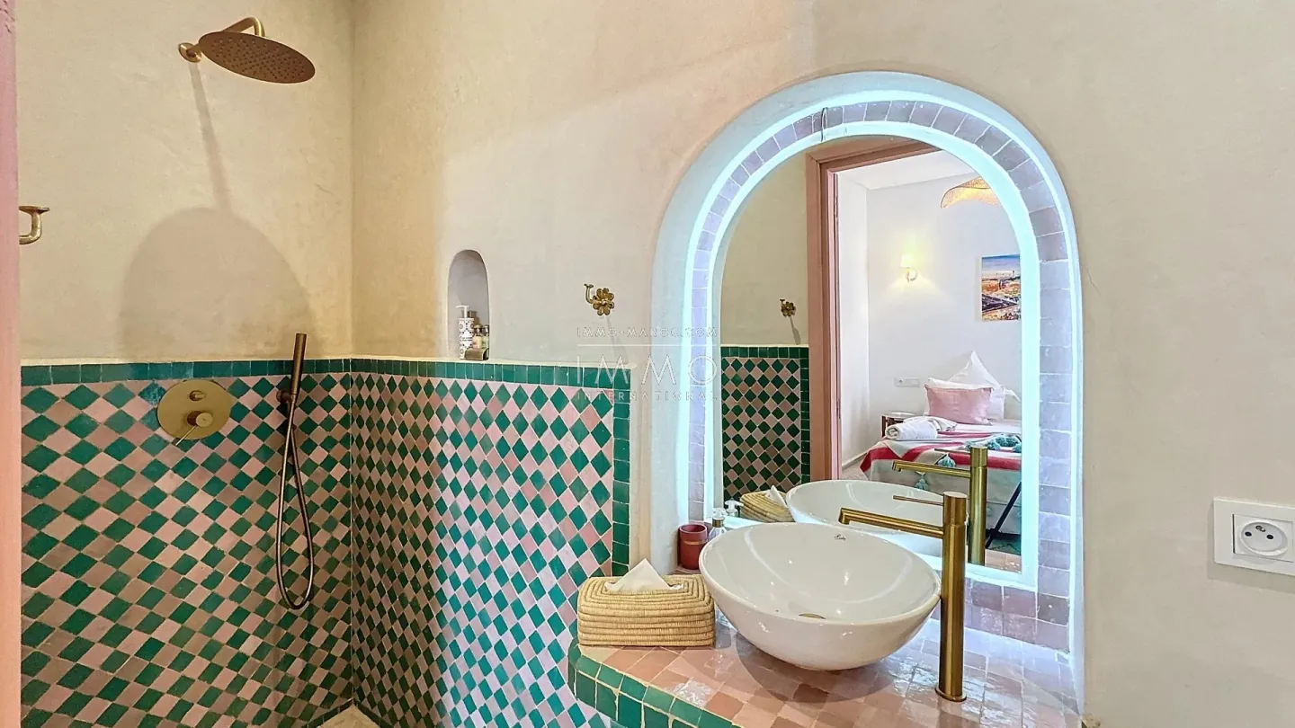 Riad à vendre – dar el bacha – 6 chambres – maison d'hôtes boho chic en activité – piscine chauffée – rooftop vue panoramique – maison d'hôtes possible