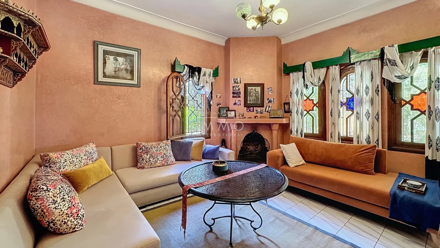 Villa de style riad à vendre à targa – 4 chambres – terrain 2 100 m²