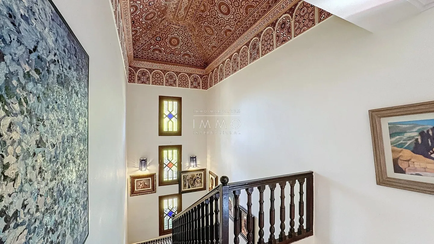 Villa de style riad à vendre à targa – 4 chambres – terrain 2 100 m²