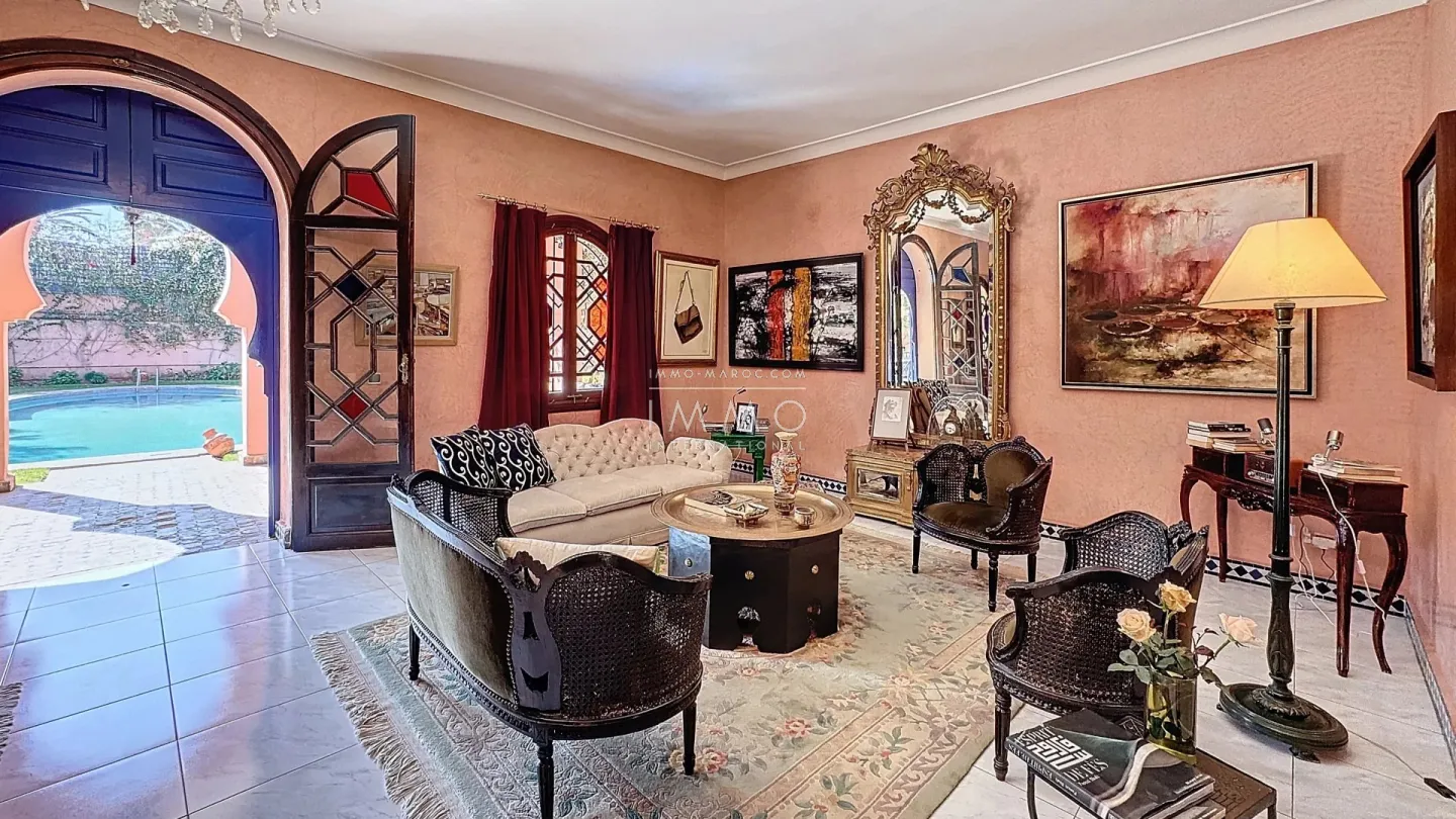 Villa de style riad à vendre à targa – 4 chambres – terrain 2 100 m²