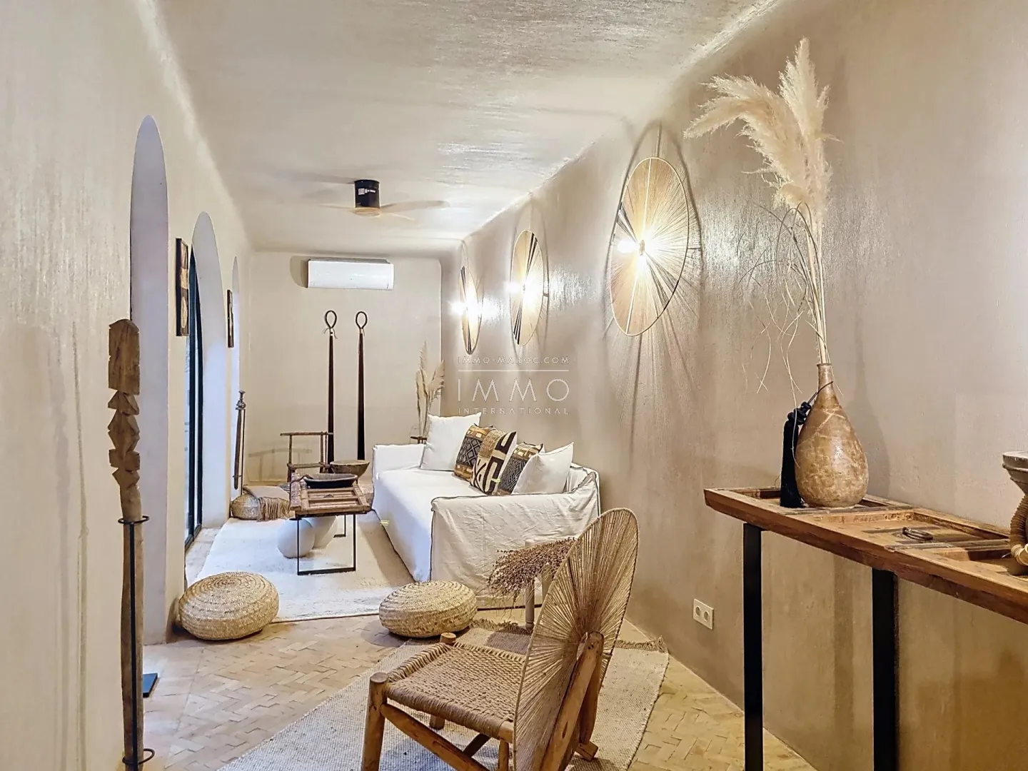 Riad à vendre – médina – 5 chambres – accès voiture – piscine chauffée – toiture motorisée – maison d'hôtes possible